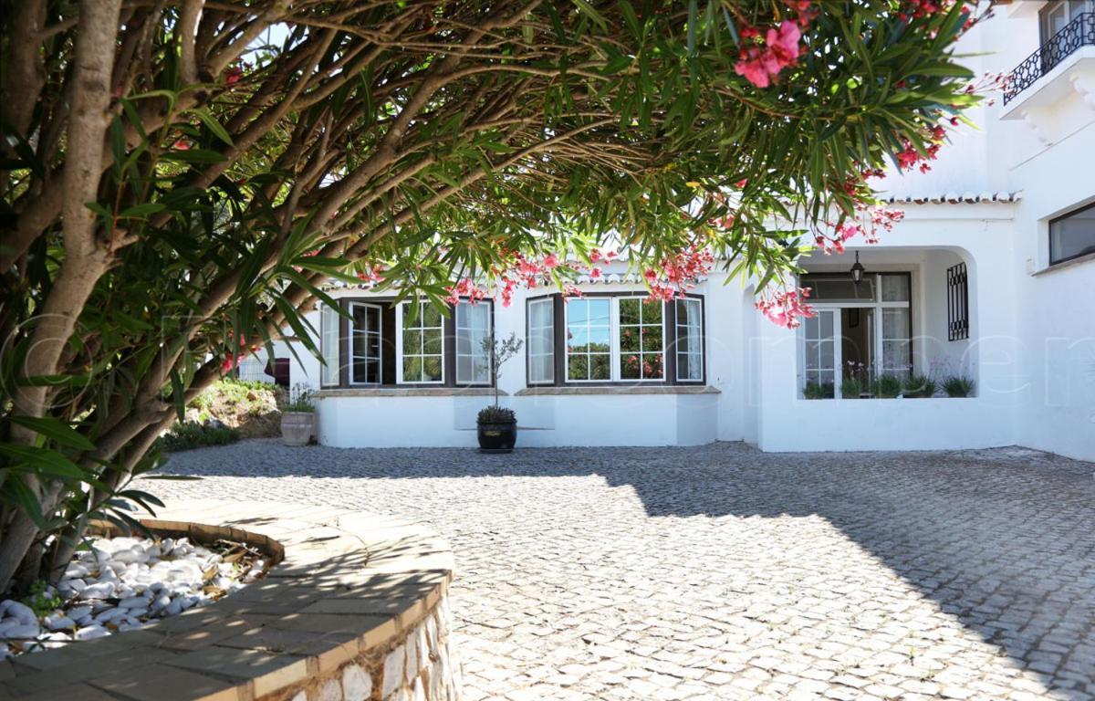 Casa Beachcomber Le Jardin Des Arts Lagos Exterior photo