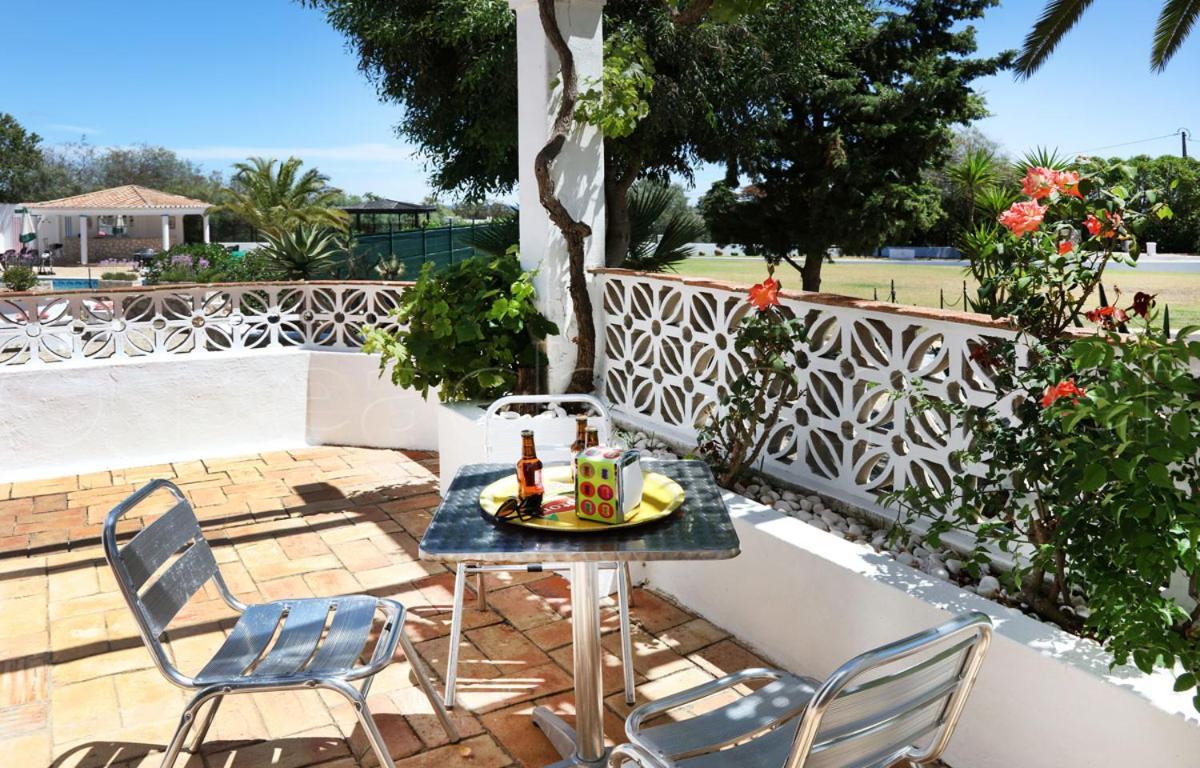 Casa Beachcomber Le Jardin Des Arts Lagos Exterior photo